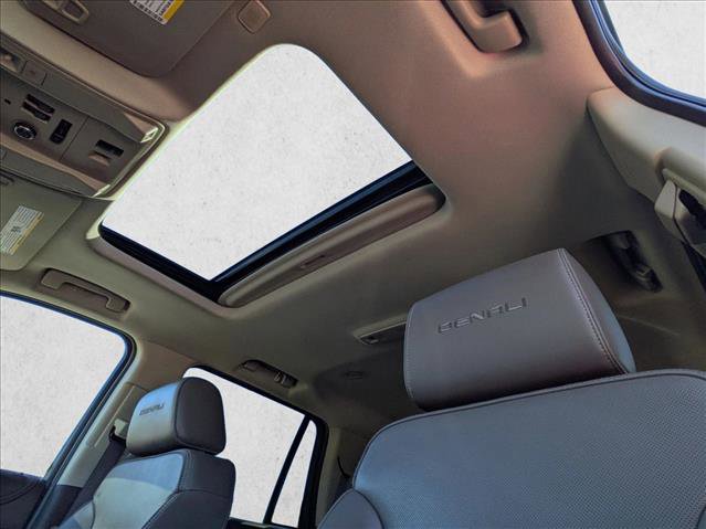 Used 2019 GMC Yukon Denali w/ Enhanced Security Package image 14