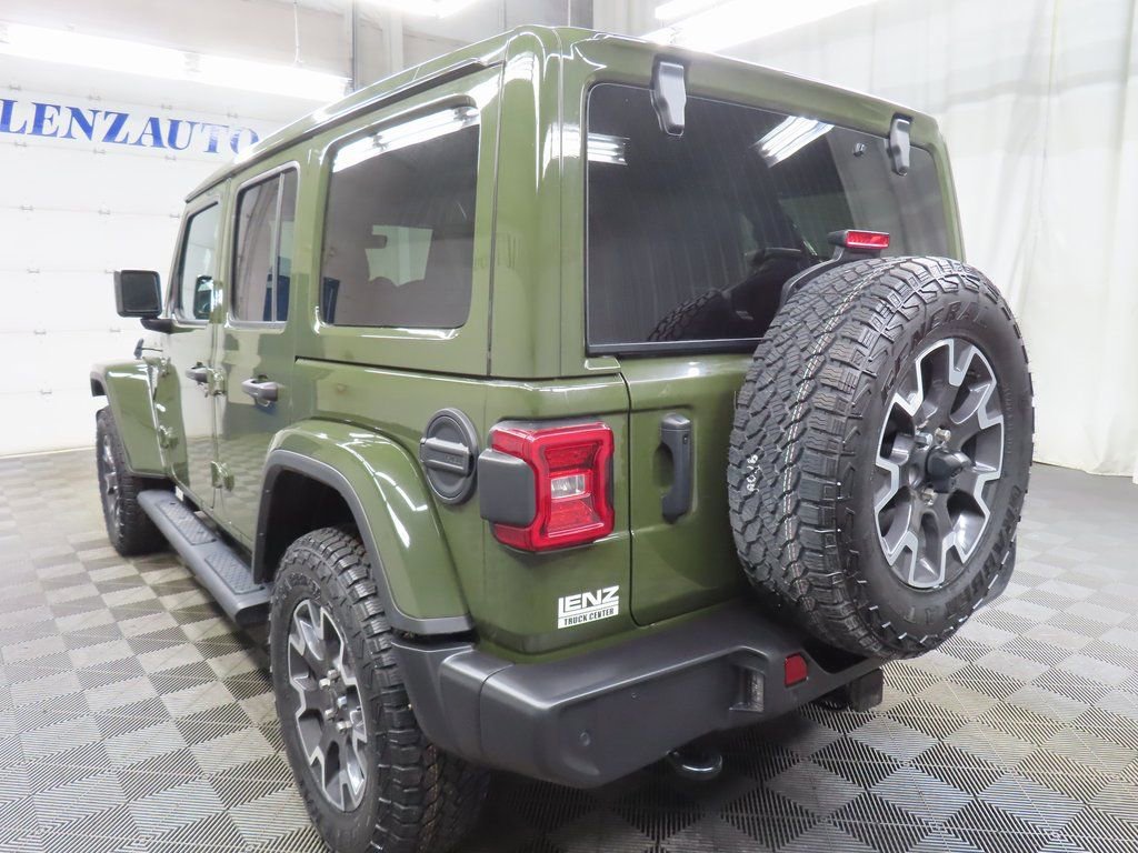 Used 2024 Jeep Wrangler Unlimited Sahara w/ Technology Group image 5