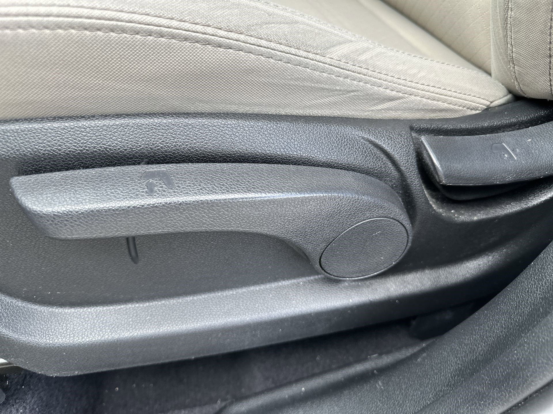 Used 2020 Kia Sorento LX image 14