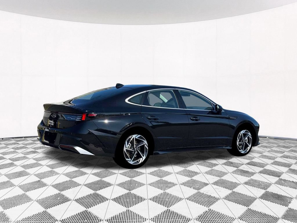 New 2026 Hyundai Sonata SEL FWD image 13