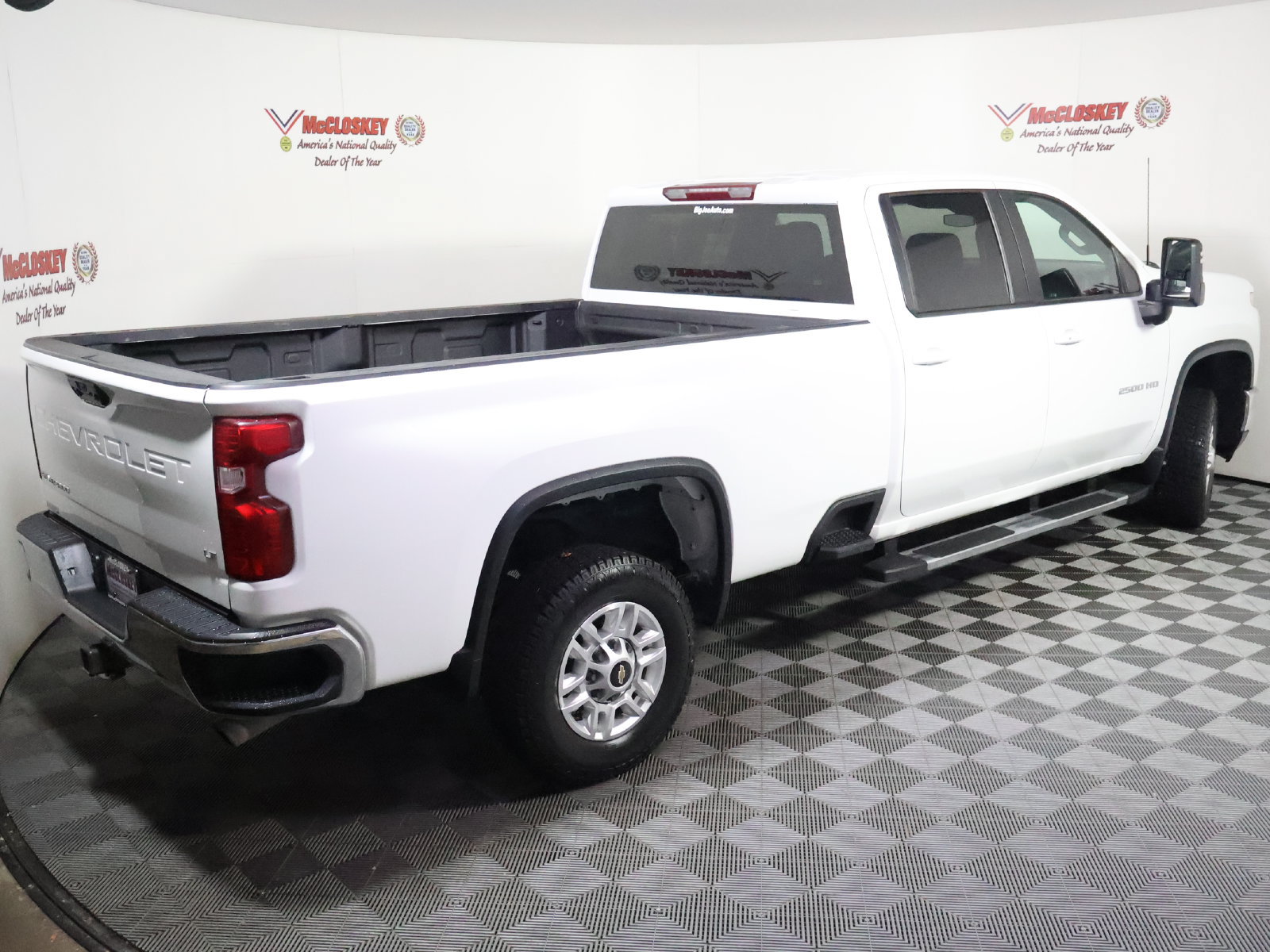 Used 2024 Chevrolet Silverado 2500 LT w/ Convenience Package AWD/4WD image 5