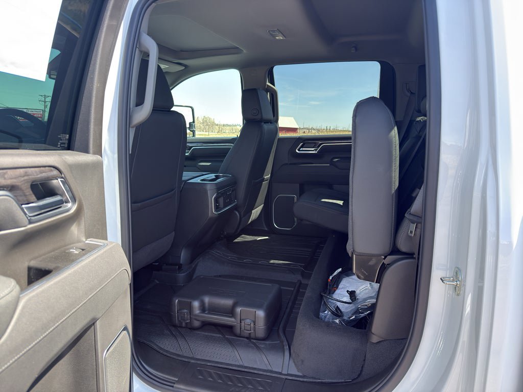 New 2026 Chevrolet Silverado 3500 LTZ w/ LTZ Convenience Package AWD/4WD image 15