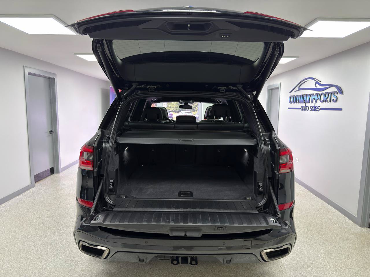 Used 2020 BMW X5 M50i AWD/4WD image 37