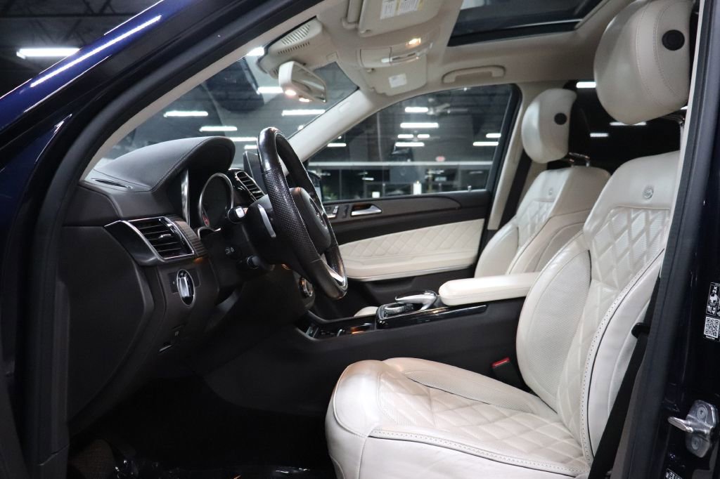 Used 2019 Mercedes-Benz GLS 550 4MATIC w/ Grand Edition Package image 10