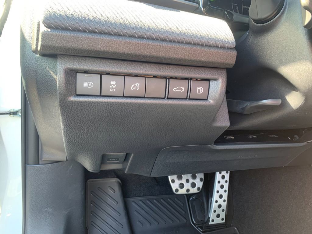 New 2026 Toyota Camry Hybrid image 30