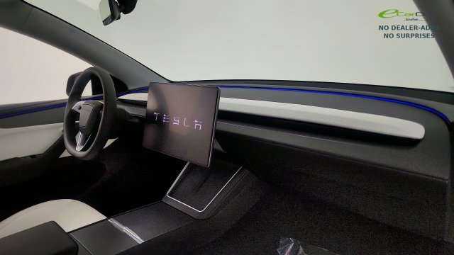 Used 2026 Tesla Model Y AWD image 31