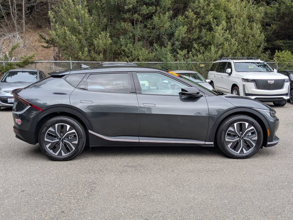 Used 2024 Kia EV6 Light RWD image 4
