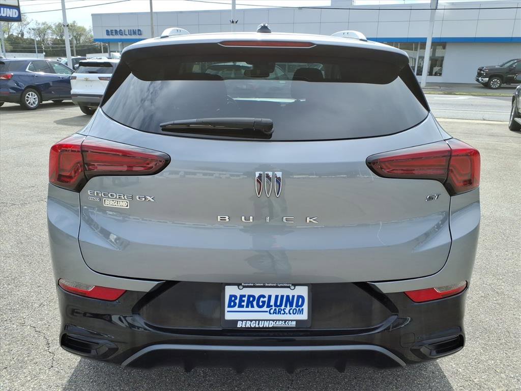 Used 2024 Buick Encore GX Sport Touring image 5