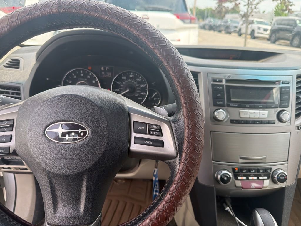Used 2012 Subaru Legacy 2.5i Premium AWD/4WD image 6