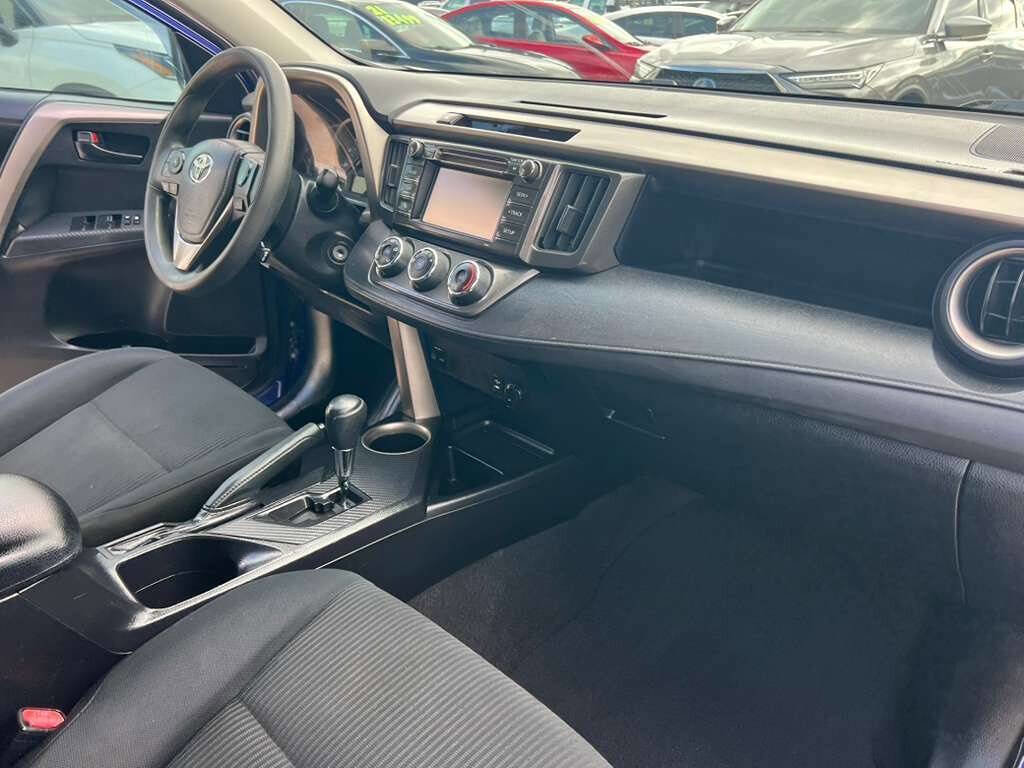 Used 2015 Toyota RAV4 LE FWD image 14