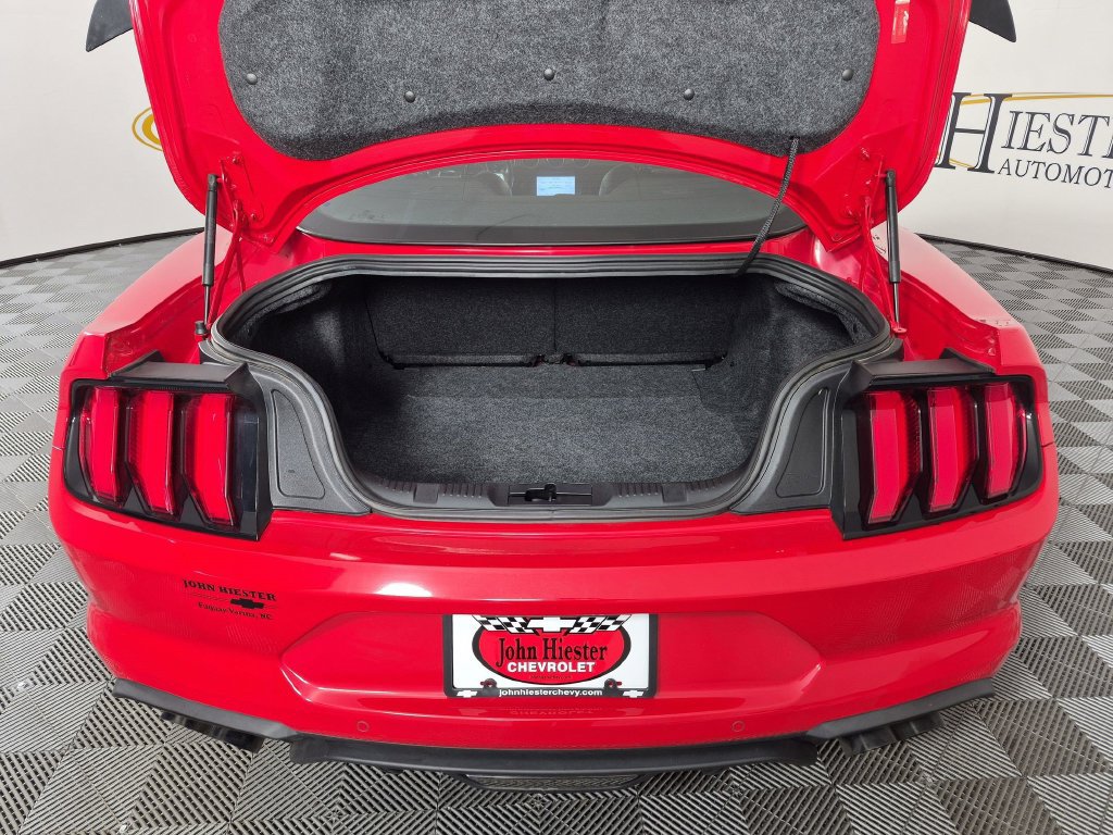 Used 2020 Ford Mustang GT Premium w/ Carbon Sport Interior Package RWD image 29
