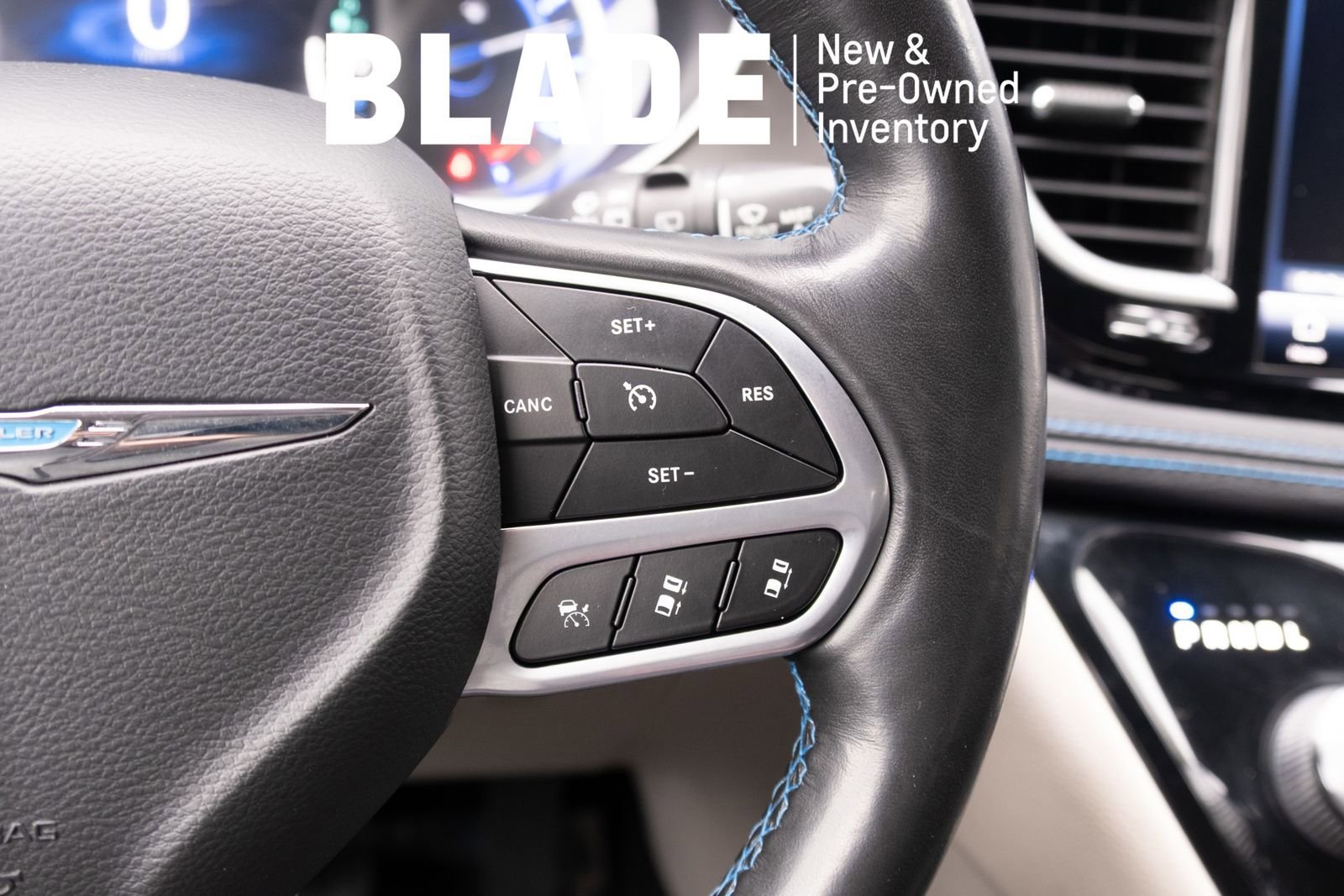 Used 2021 Chrysler Pacifica Touring-L FWD image 9