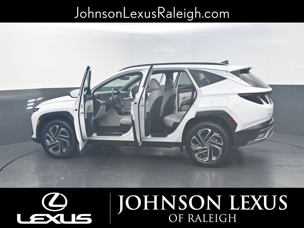 Used 2025 Hyundai Tucson Limited image 29