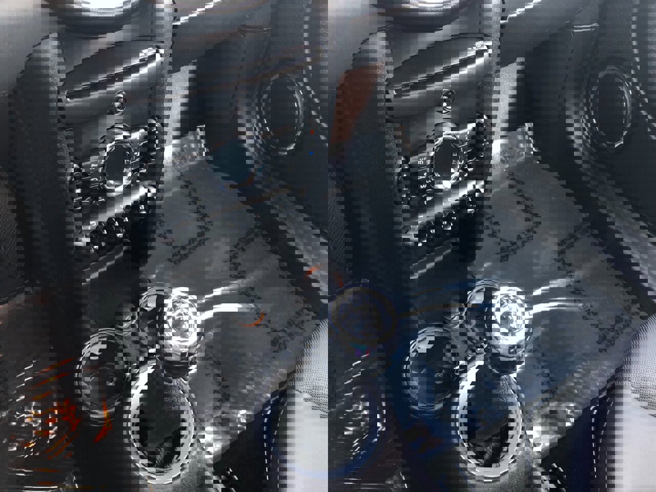 Used 2011 MINI Cooper Hardtop image 11