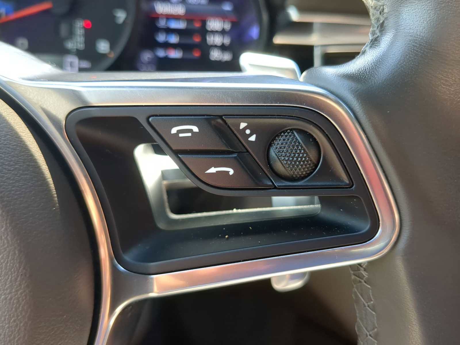 Used 2017 Porsche Macan AWD/4WD image 17