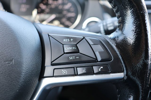 Used 2020 Nissan Rogue SV FWD image 22