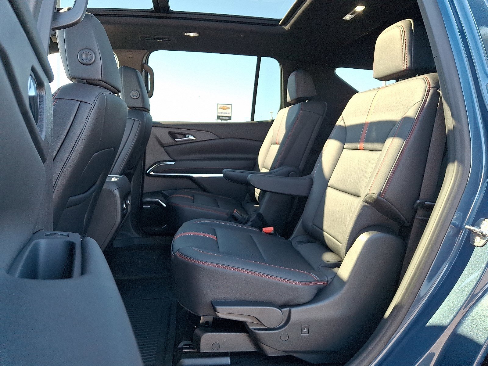 New 2026 Chevrolet Traverse RS w/ LPO, Floor Liner Package image 5