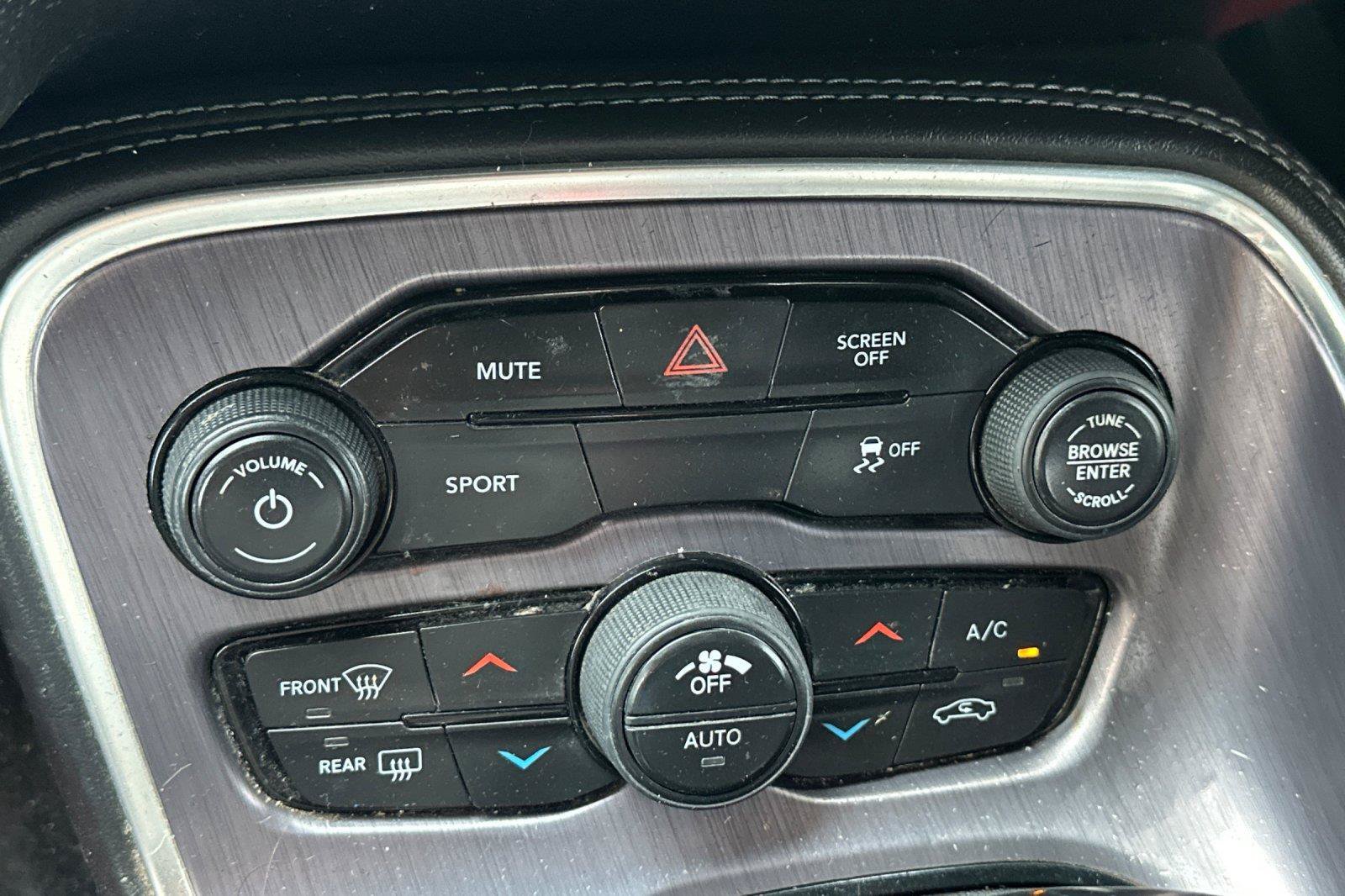 Used 2018 Dodge Challenger SXT RWD image 18