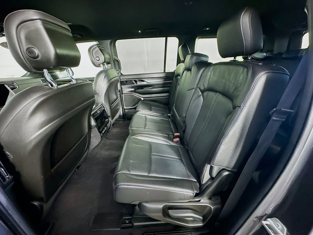 Certified 2022 Jeep Wagoneer Series I AWD/4WD image 35