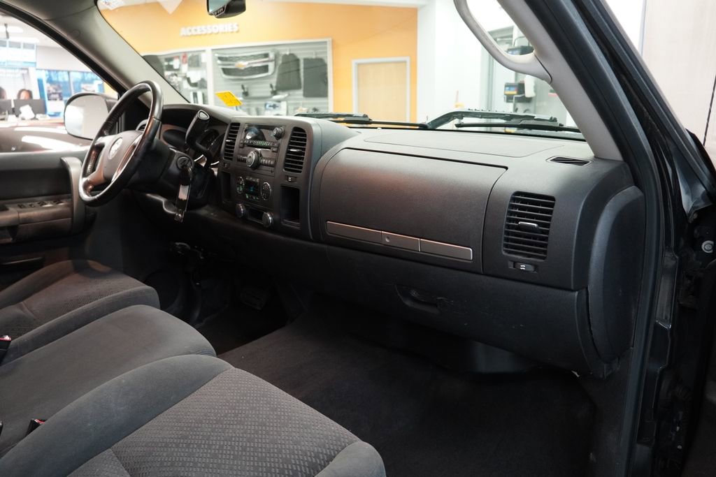 Used 2007 Chevrolet Silverado 1500 LT w/ Towing Package RWD image 34