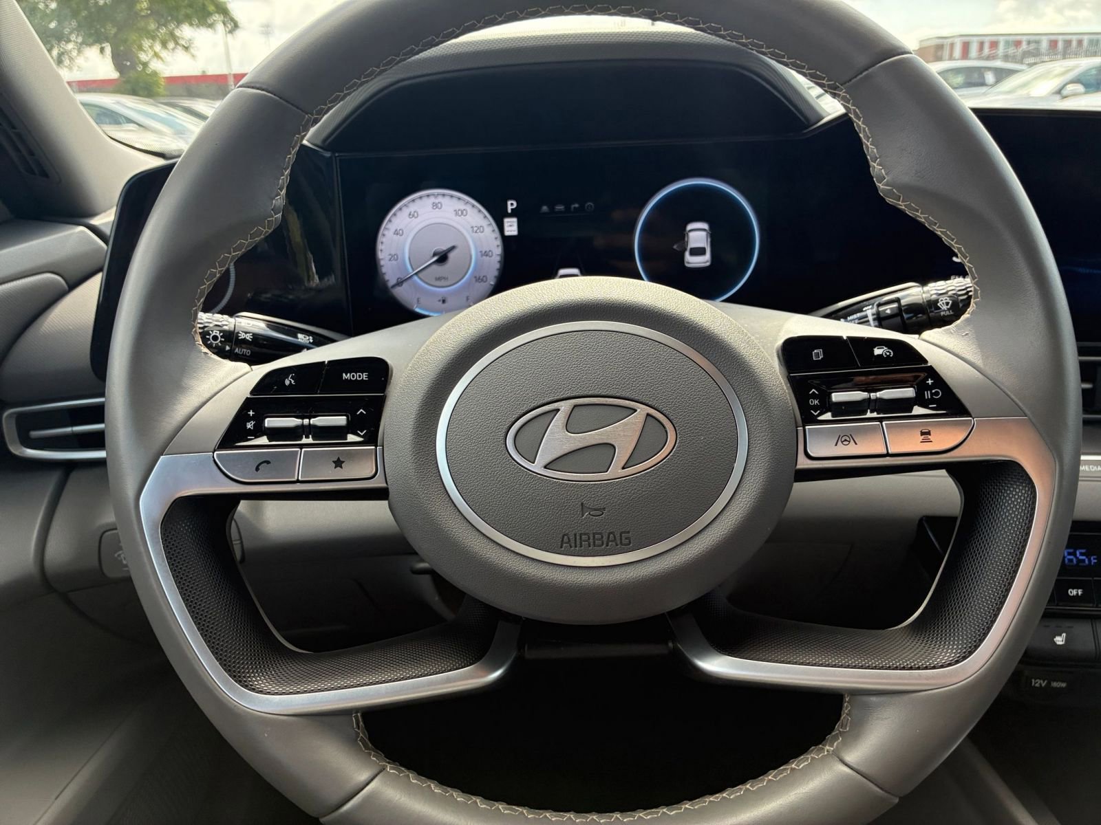 Used 2025 Hyundai Elantra SEL FWD image 21