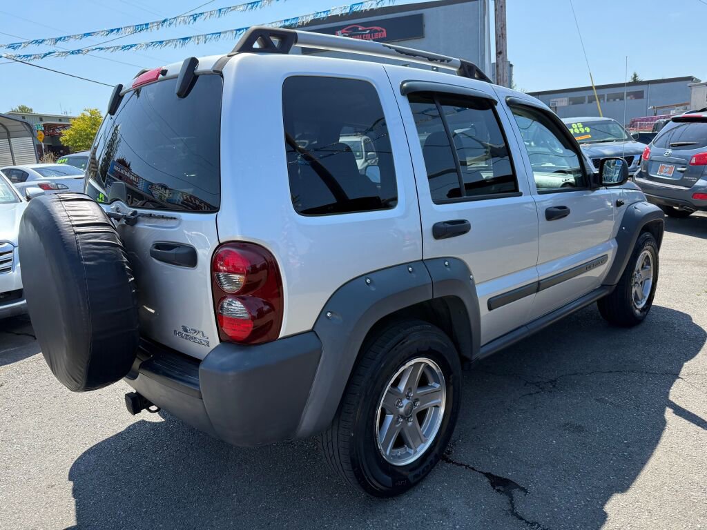 Used 2006 Jeep Liberty Renegade w/ Trailer Tow Group image 6