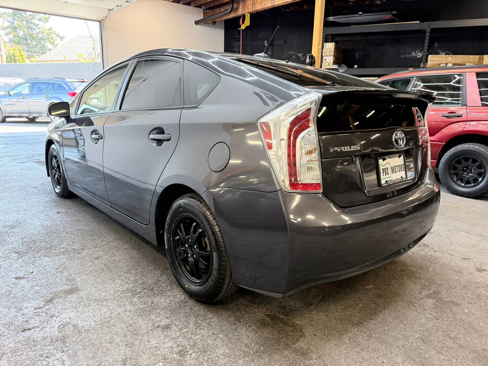 Used 2014 Toyota Prius Four w/ Solar Roof Package FWD image 6