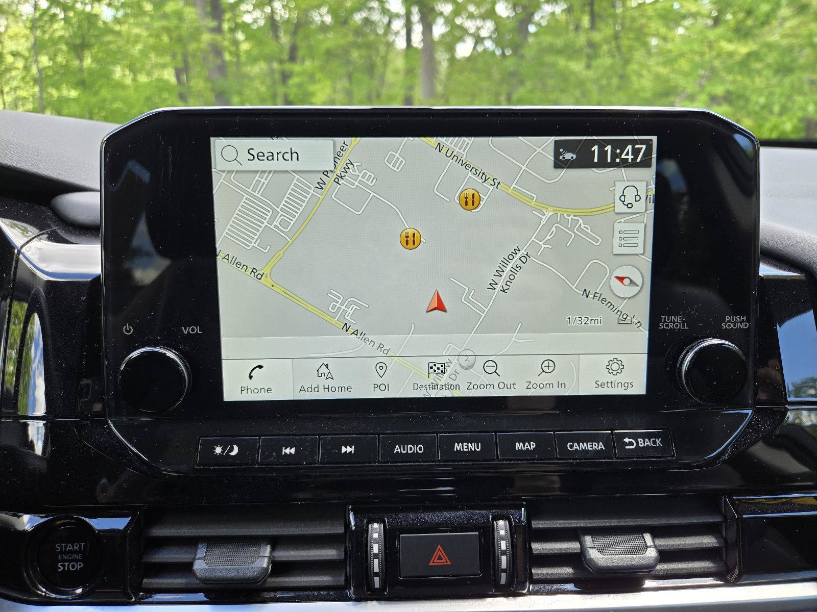 Used 2025 Nissan Pathfinder SL AWD/4WD image 19