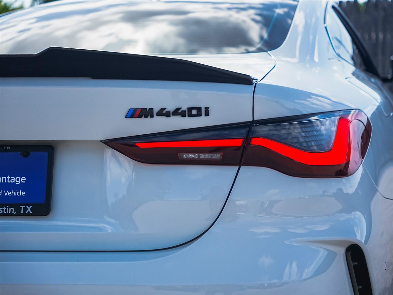 Used 2024 BMW M440i Coupe w/ Premium Package RWD image 9
