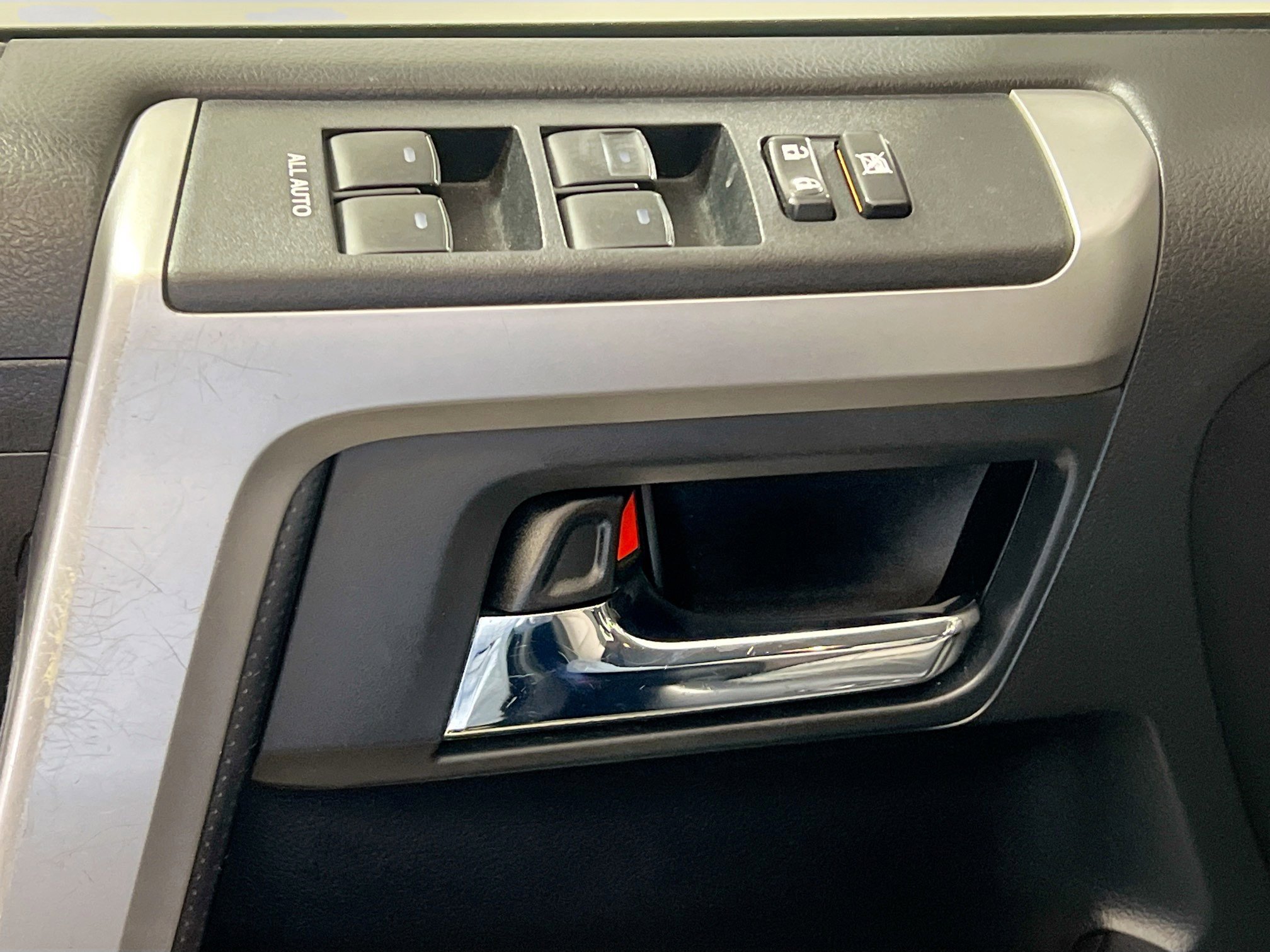 Used 2016 Toyota 4Runner SR5 image 16