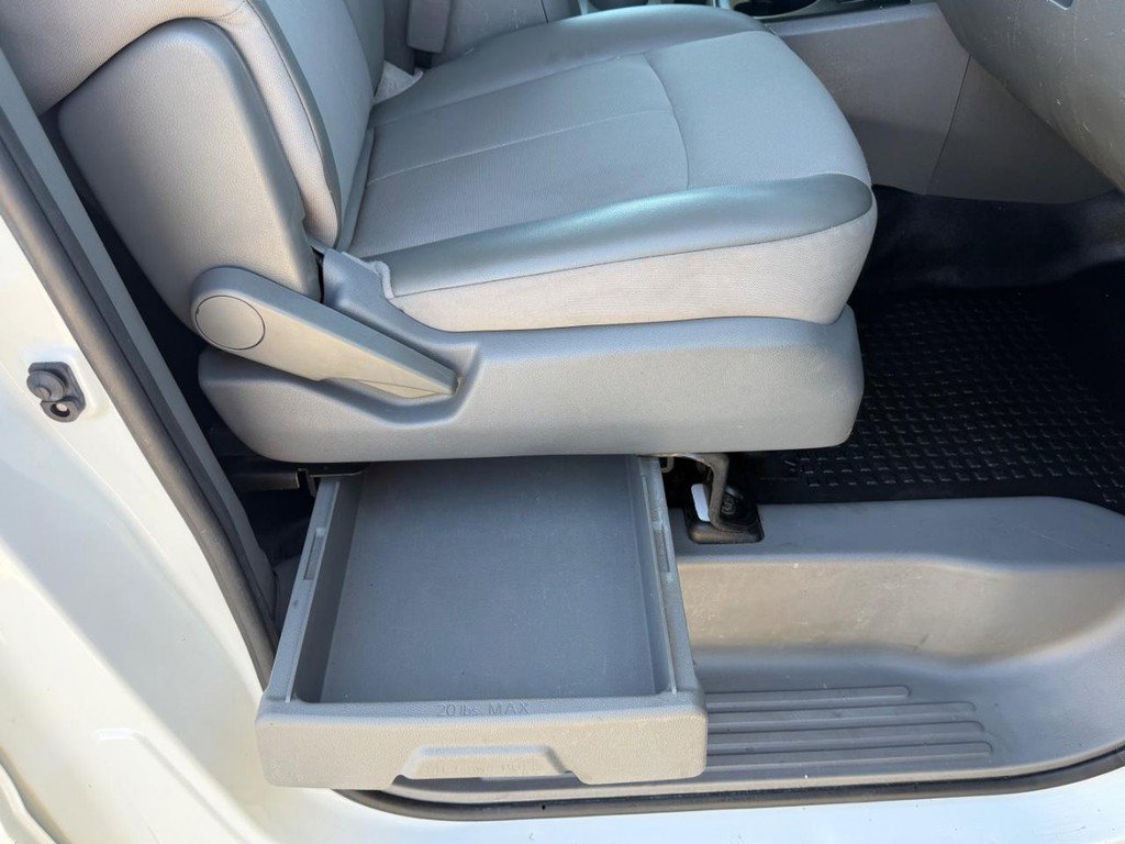 Used 2019 Nissan NV 3500 SL w/ Back Door Glass Package image 37