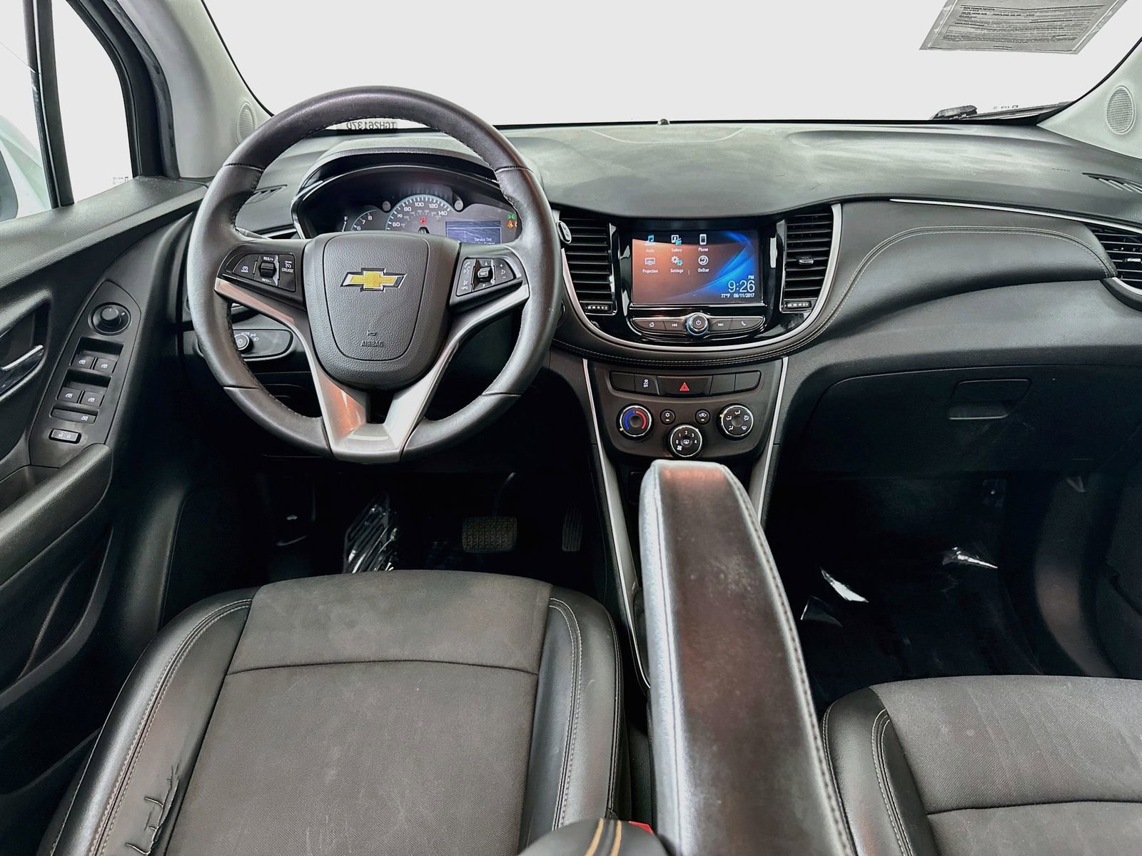 Used 2017 Chevrolet Trax LT w/ LT Convenience Package AWD/4WD image 21