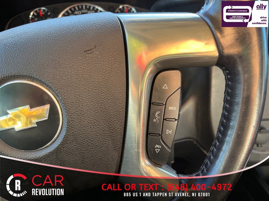 Used 2019 Chevrolet Express 2500 w/ Driver Convenience Package RWD image 21
