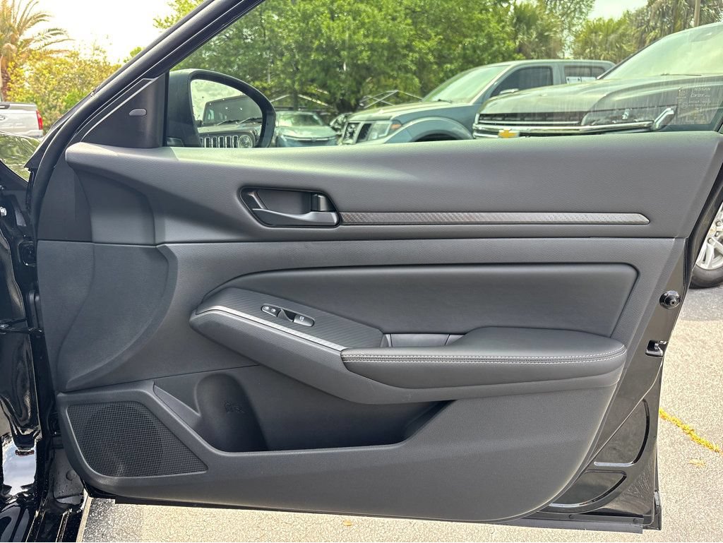 New 2026 Nissan Altima 2.5 SV FWD image 12