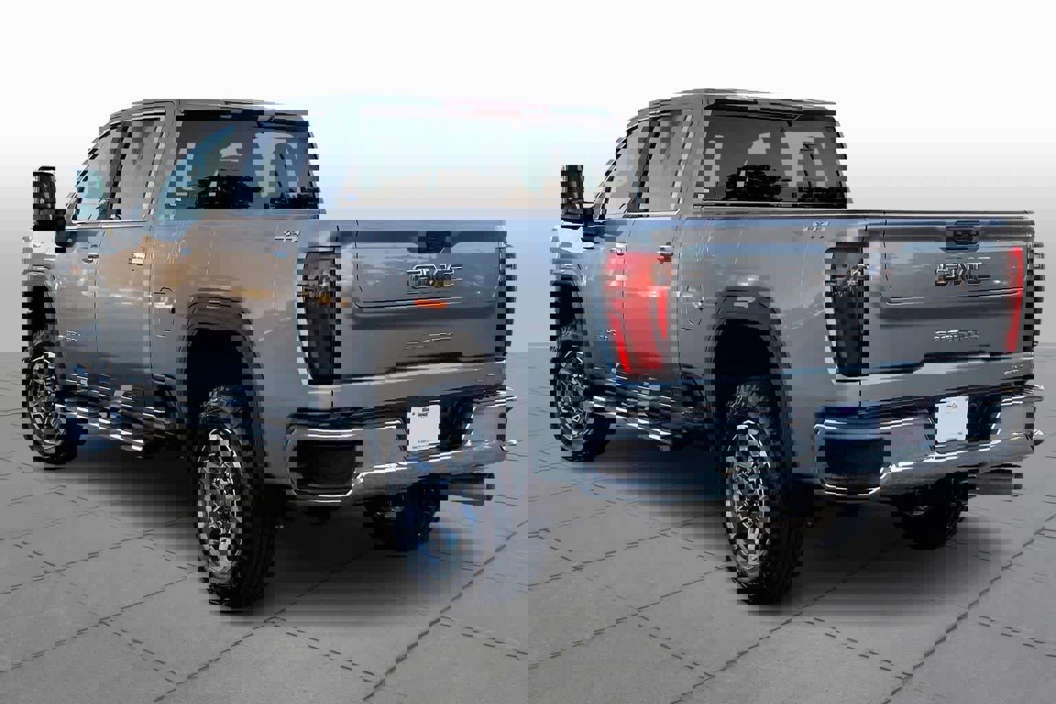 Used 2025 GMC Sierra 2500 SLT w/ SLT Convenience Package image 11