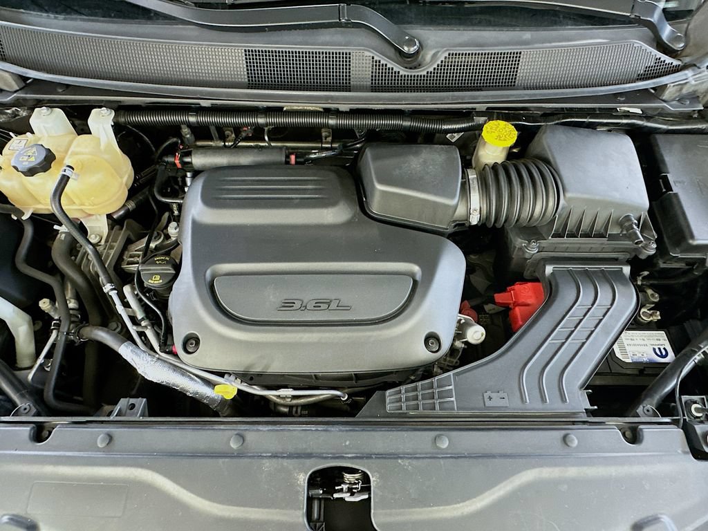 Used 2019 Chrysler Pacifica Touring-L FWD image 29