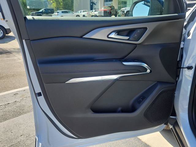 New 2027 Chevrolet Traverse LT w/ LPO, Cargo Package FWD image 22