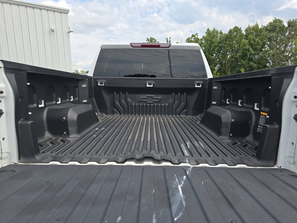 Used 2023 Chevrolet Silverado 1500 LT AWD/4WD image 12