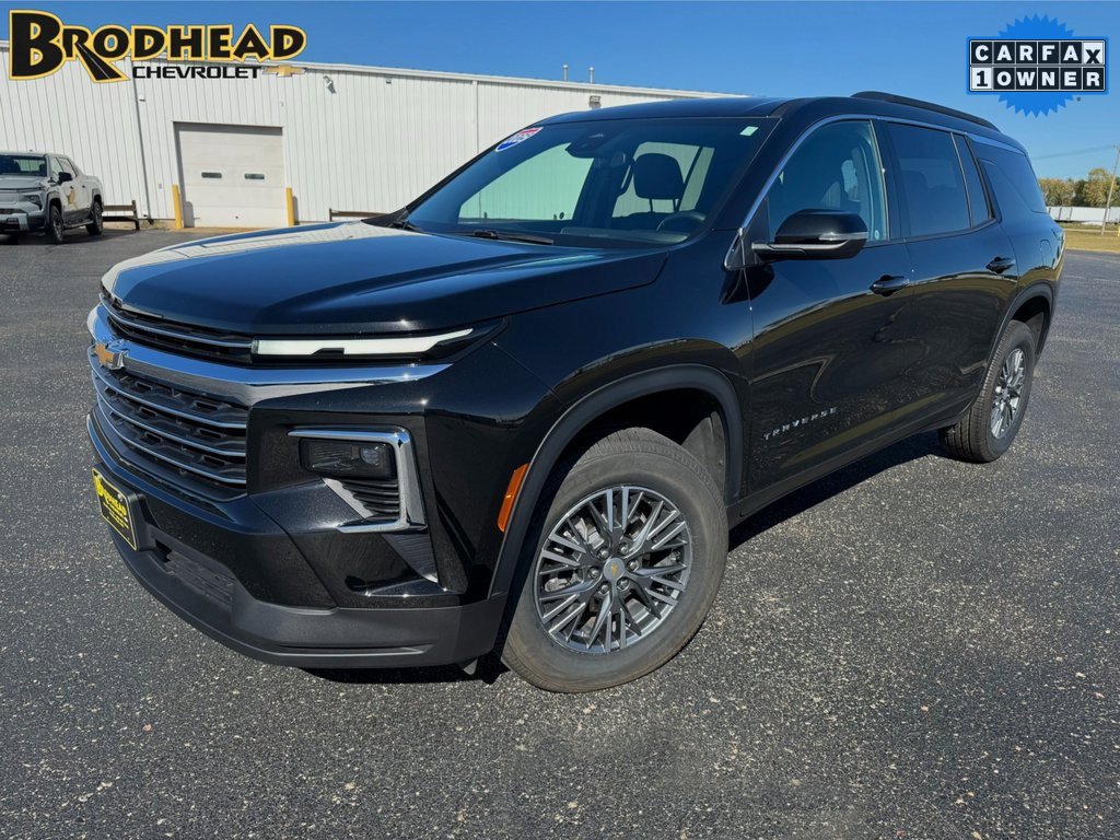 Used 2025 Chevrolet Traverse LT