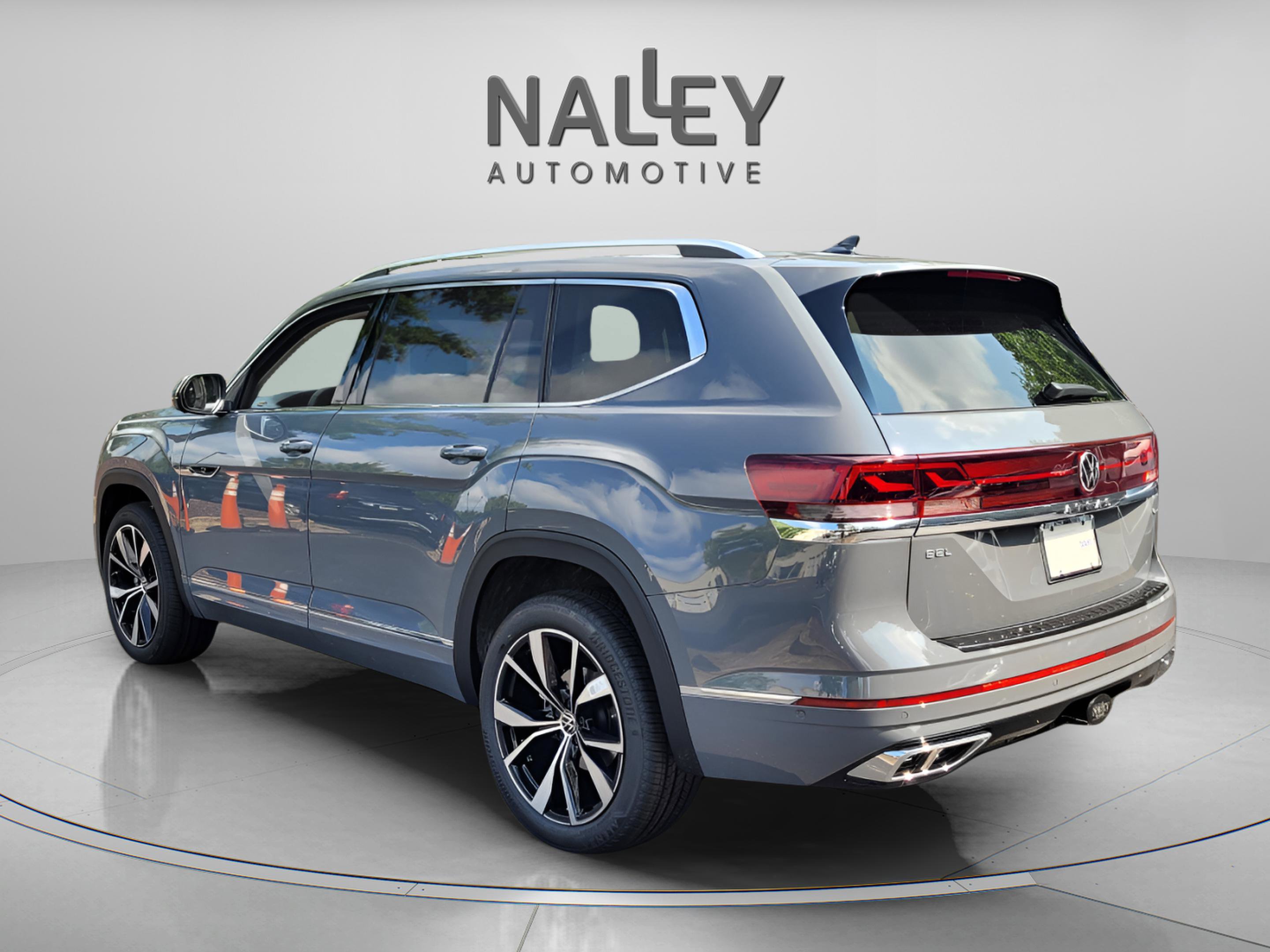 New 2026 Volkswagen Atlas SEL Premium R-Line image 3