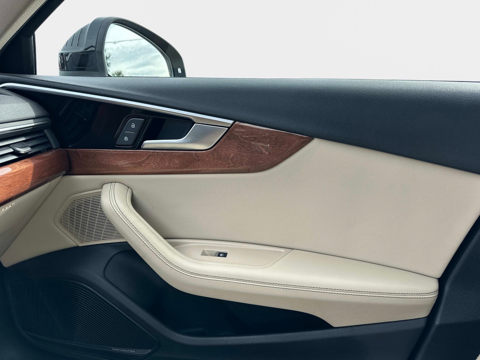 Used 2022 Audi A4 2.0T Premium Plus w/ Premium Plus Package image 25