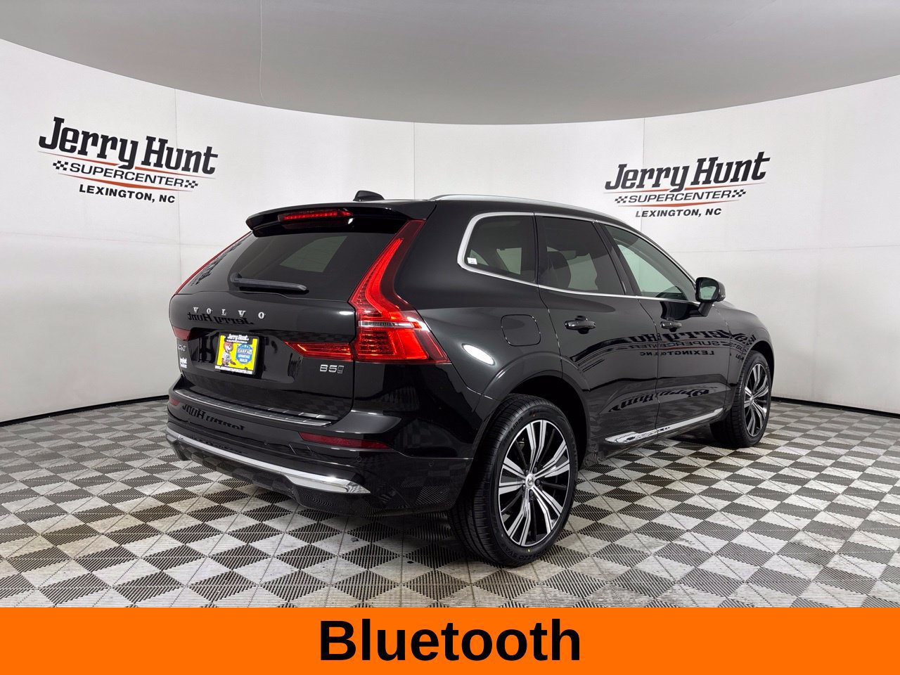 Used 2023 Volvo XC60 B5 Plus AWD/4WD image 6