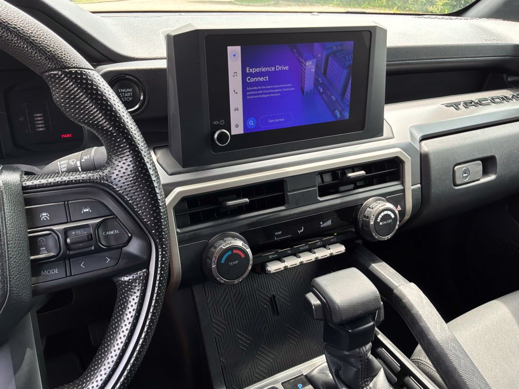Used 2024 Toyota Tacoma SR5 AWD/4WD image 17