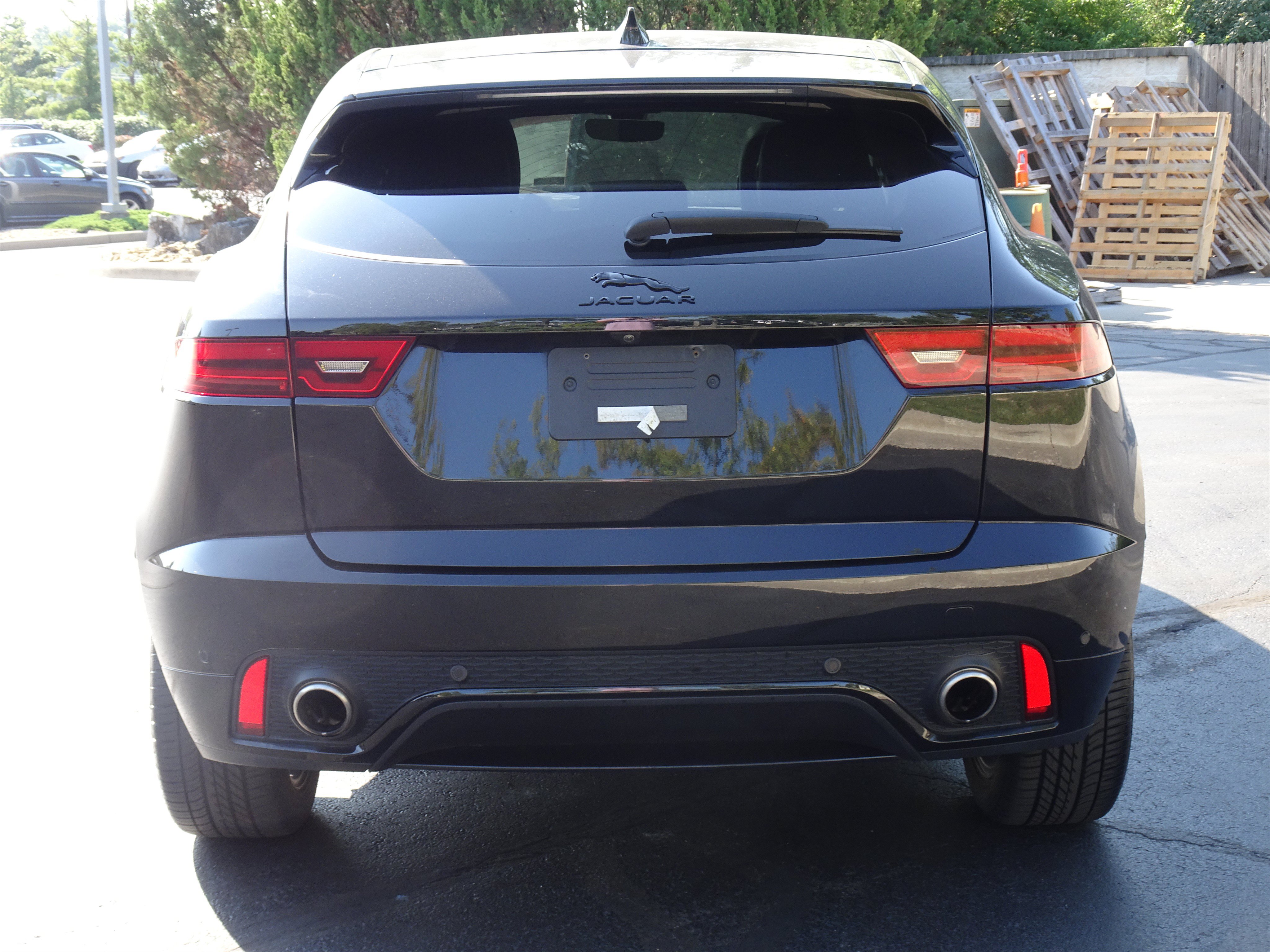 Certified 2024 Jaguar E-PACE R-Dynamic SE AWD/4WD image 7