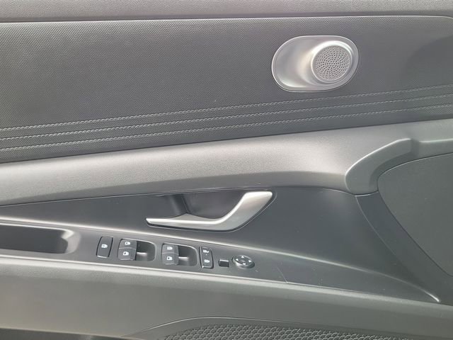 New 2026 Hyundai Elantra Hybrid FWD image 14
