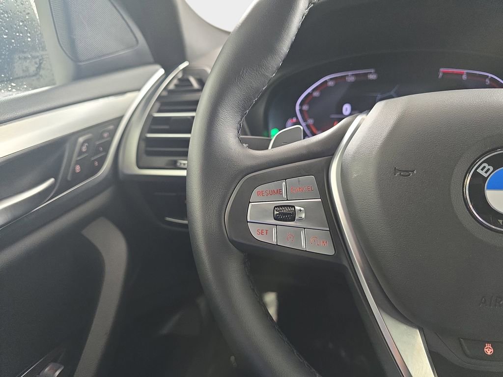 Certified 2025 BMW X4 xDrive30i w/ Premium Package image 17