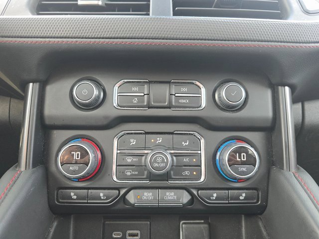 Used 2022 Chevrolet Suburban RST w/ Luxury Package image 18