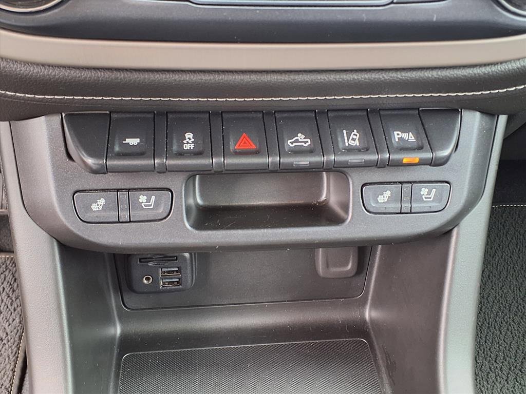 Used 2021 GMC Canyon Denali image 30