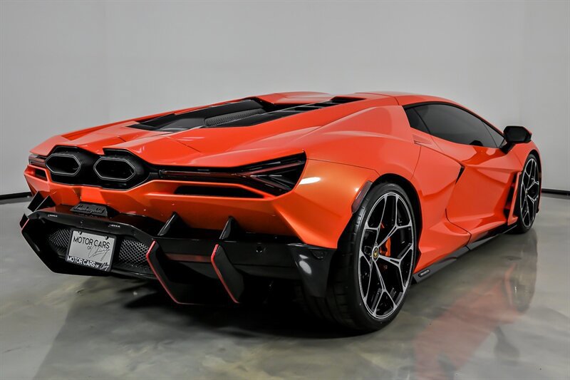 Used 2024 Lamborghini Revuelto AWD/4WD image 13