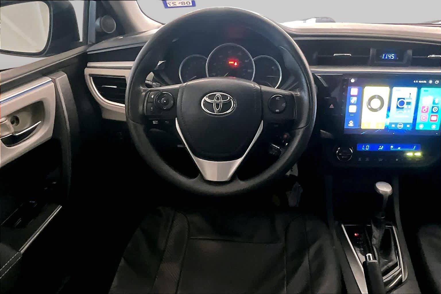 Used 2016 Toyota Corolla LE FWD image 5